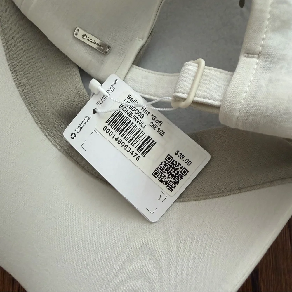Lululemon baller hat (soft) New